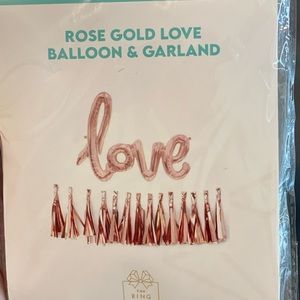 Lot of bridal shower balloons